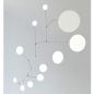 Preview: Dots (weiß) - Handgefertigtes Mobilé aus poliertem Messing | Kunstbaron