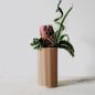Preview: Nachhaltige Design-Blumenvase mit Rillenstruktur Ø 11 cm