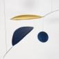 Preview: Kunst-Mobile "Wipp" Grau/Meergrün-Gold in mehrstufigem Arrangement (40 x 65 cm)
