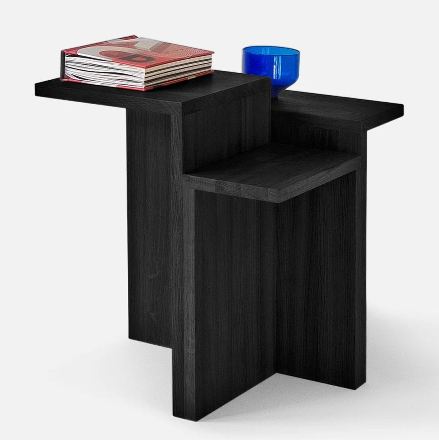Geometrically Designed Side Table "Plateau Massif" (Black) made of Oak Wood (40 x 40 cm)