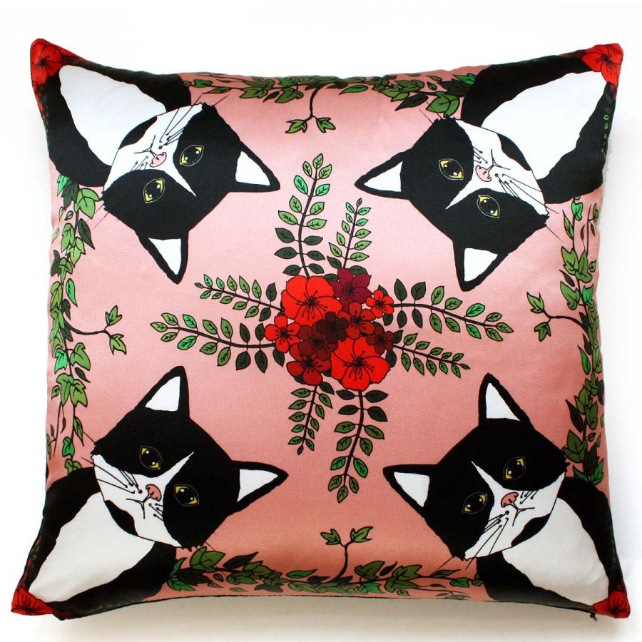 Hand-Sewn Sofa Cushion with Cat Motif as Print on Silk (42 x 42 cm)