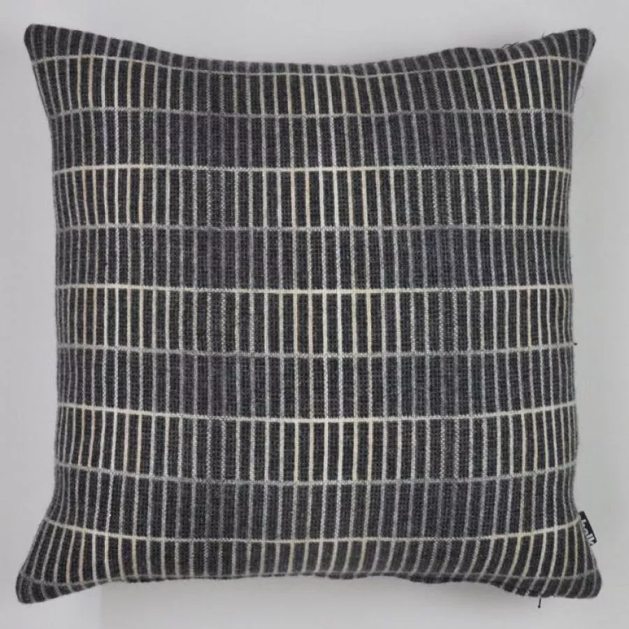 Lambswool cushion "Groove" made in England (50 x 50 cm)