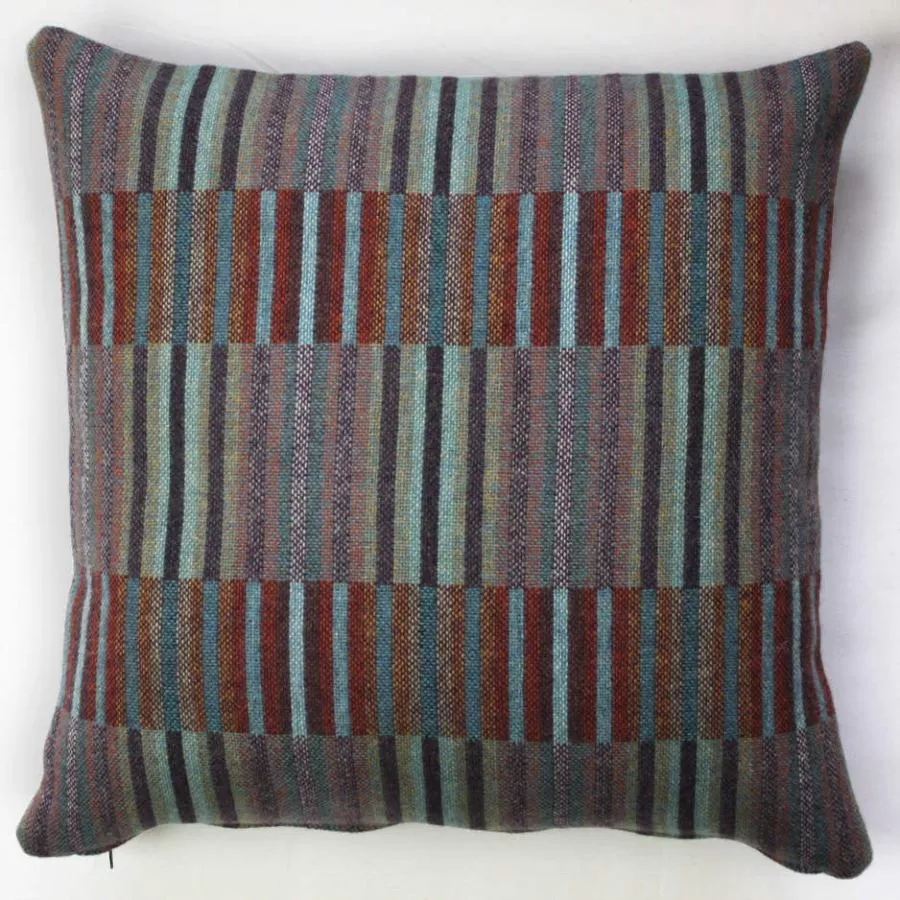 Cushion "Reeds", woven from Merino lambswool (50 x 50 cm)