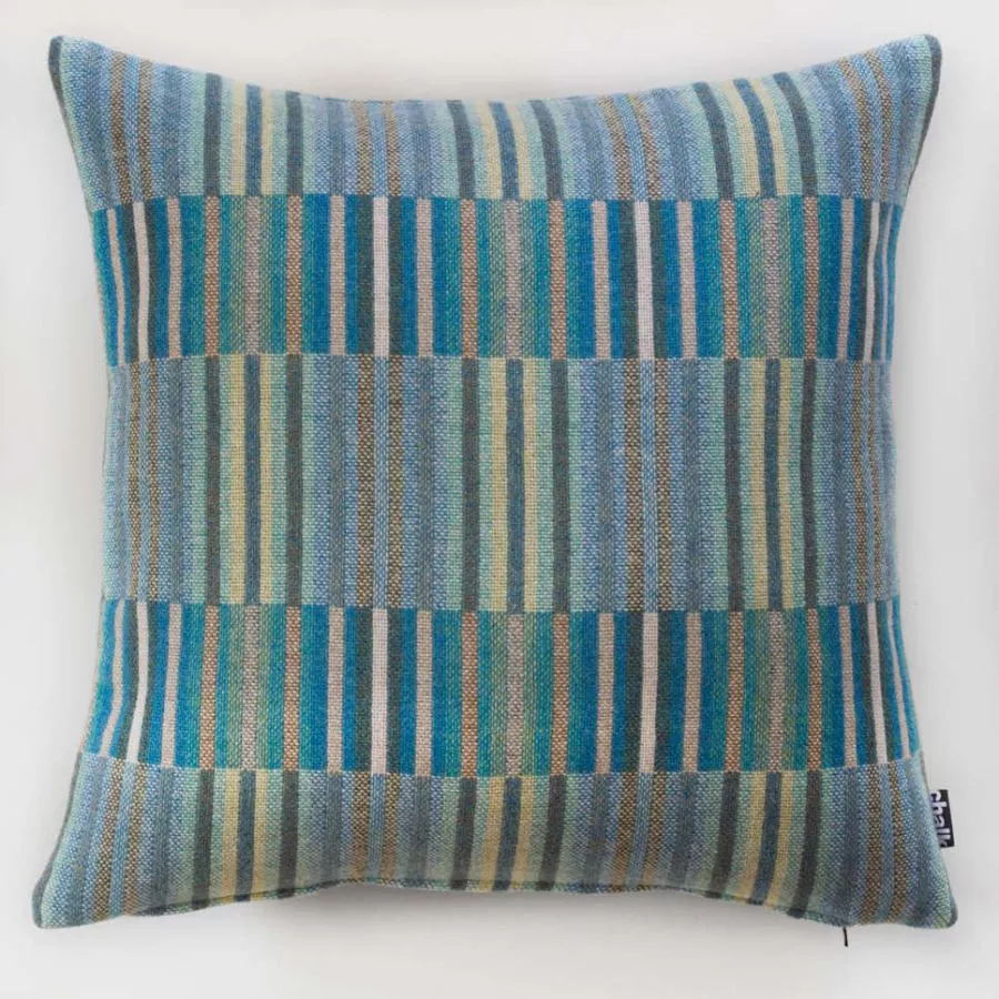 Cushion "Reeds", woven from Merino lambswool (50 x 50 cm)