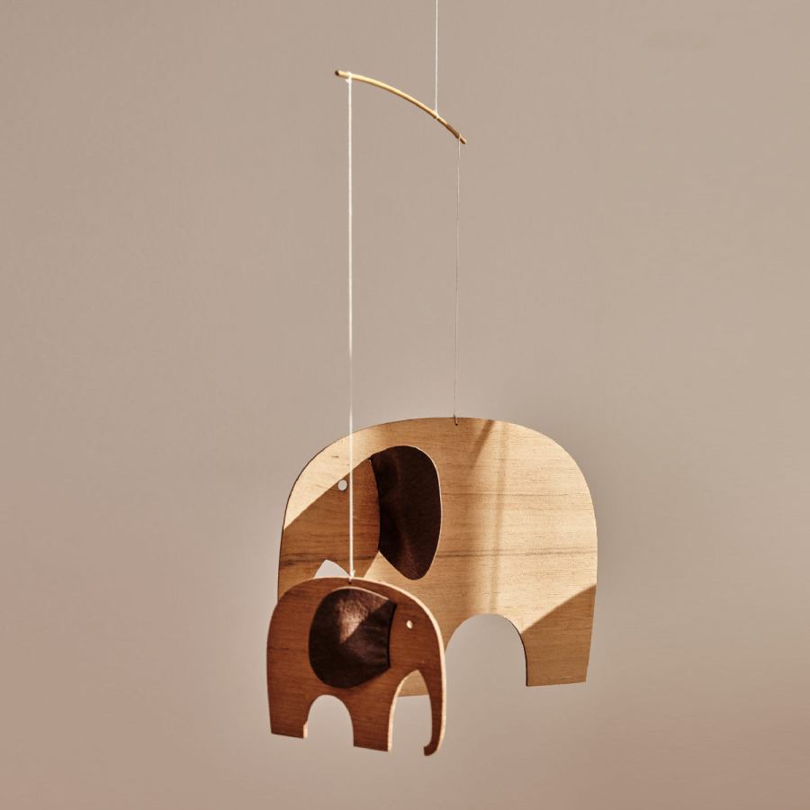 Classic mobile "Elephant Party" made of Teak and Leather