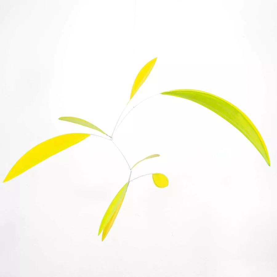 Zartes blattförmiges Mobile "Little Green Leaf", handgefertigt (50 x 50 cm)