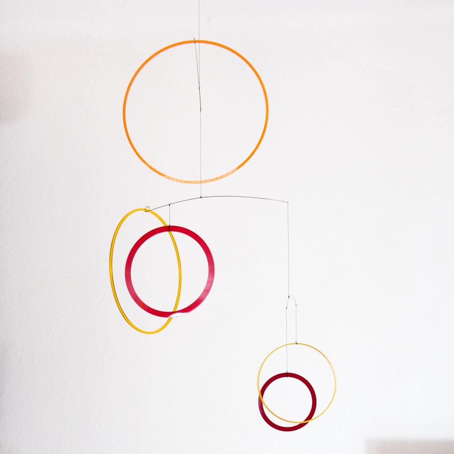 Art Mobile "Vicos" (Orange / Red) with Five Rings (45 x 45 cm)