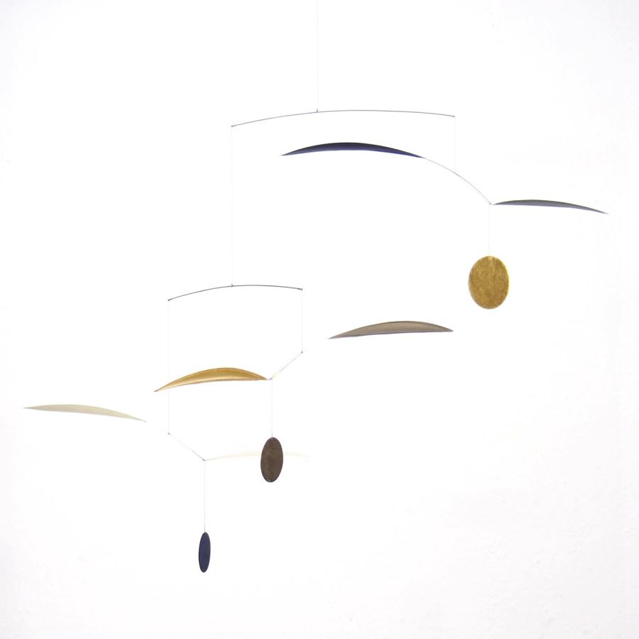 Kunst-Mobile "Wipp" Braun-Gold in mehrstufigem Arrangement (40 x 65 cm)