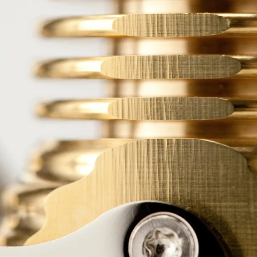 Klassischer Stirling-Motor aus Edelstahl und Messing im Pumpen-Design