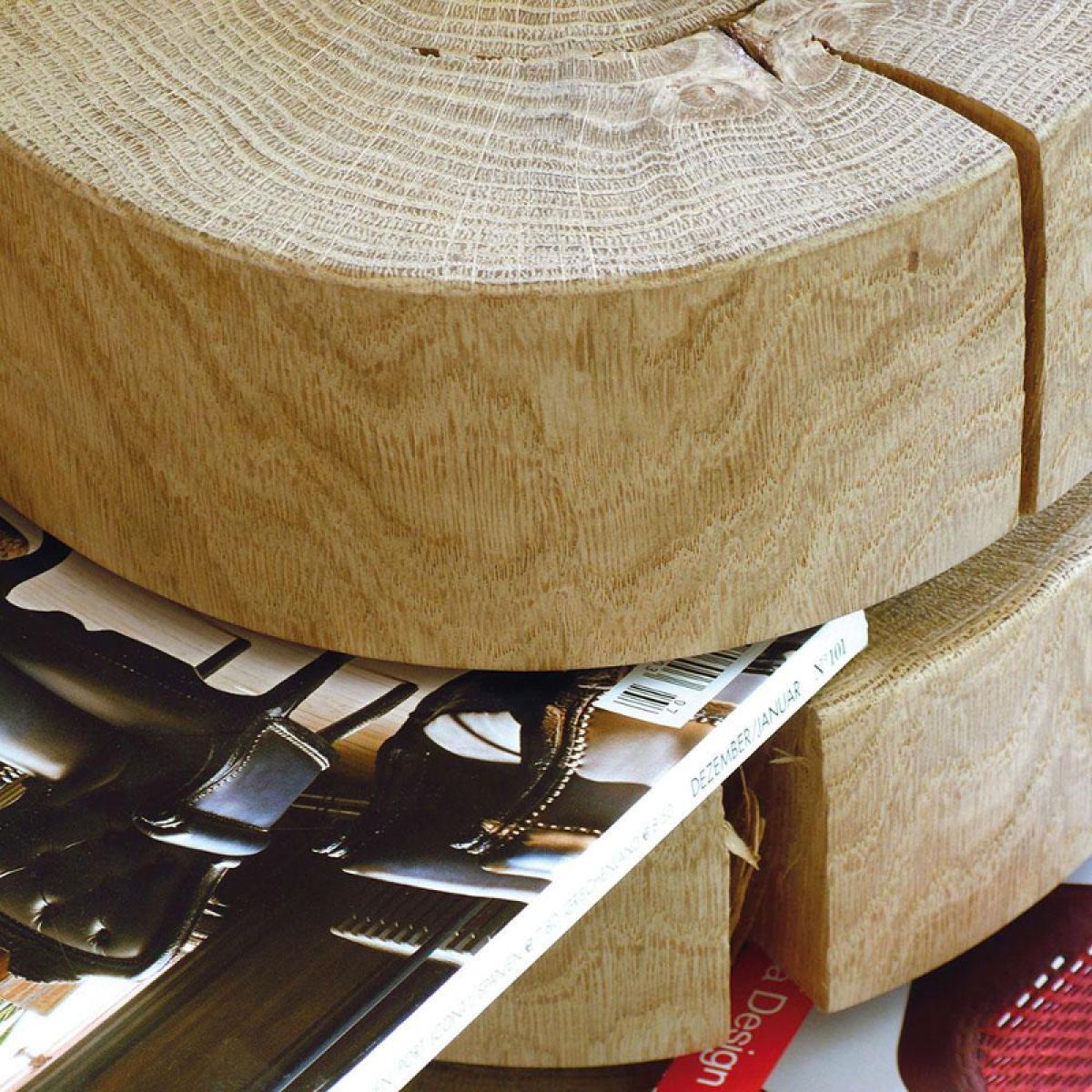 Big Babel - massive oak stool with magazine rack | Kunstbaron