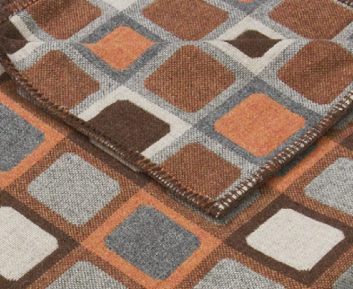 Brown pattern: Full Squircle throw woven of 100 % Merino lambswool | Kunstbaron