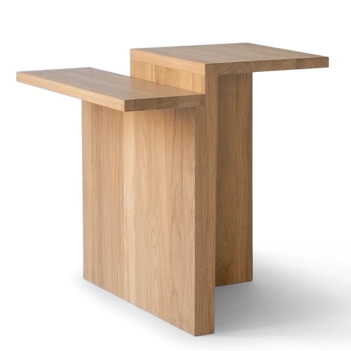 Geometrically Designed Side Table "Plateau Massif" made of Oak Wood (40 x 40 cm)