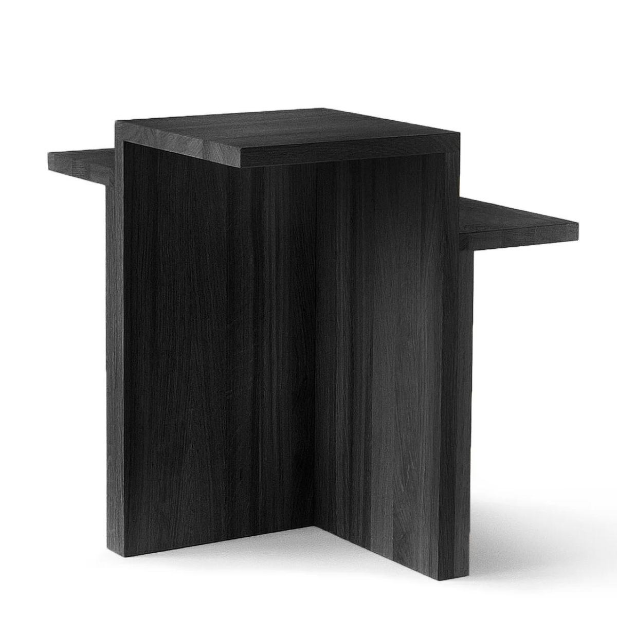 Geometrically Designed Side Table "Plateau Massif" (Black) made of Oak Wood (40 x 40 cm)