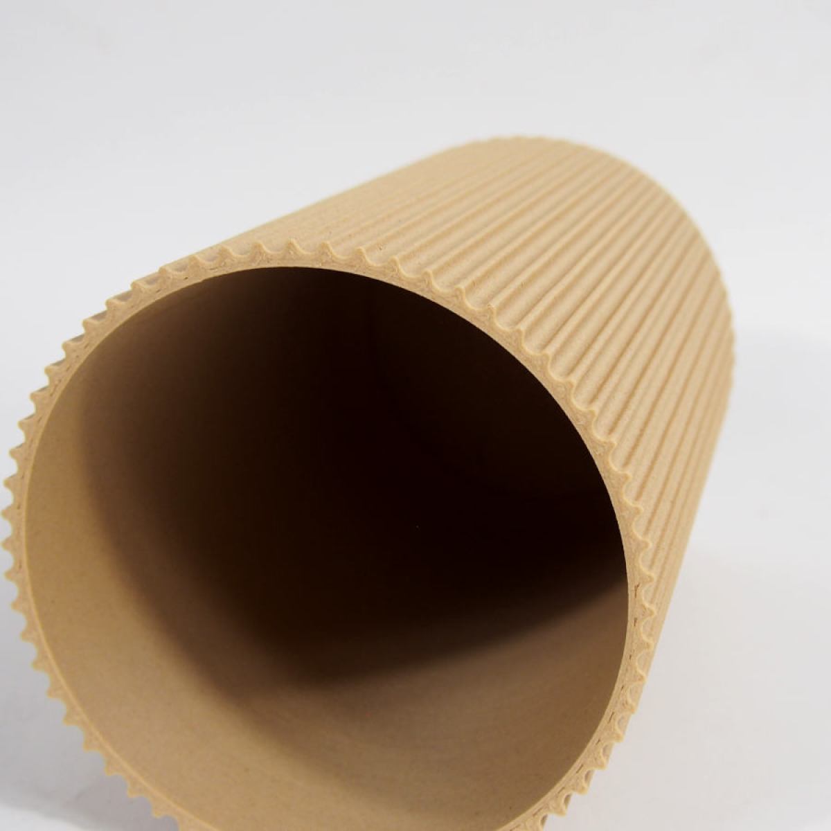 Sustainable design vase with groove structure Ø 11 cm