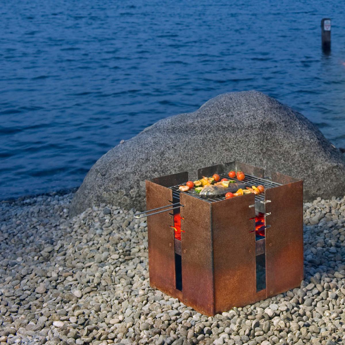 Cube-Shaped Fire Basket made of Steel with Grill Option