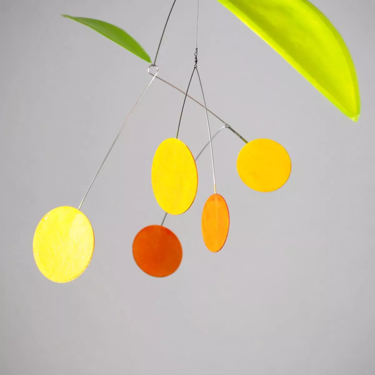Feather-light mobile "Sine" in fresh colors (50 x 50 cm)