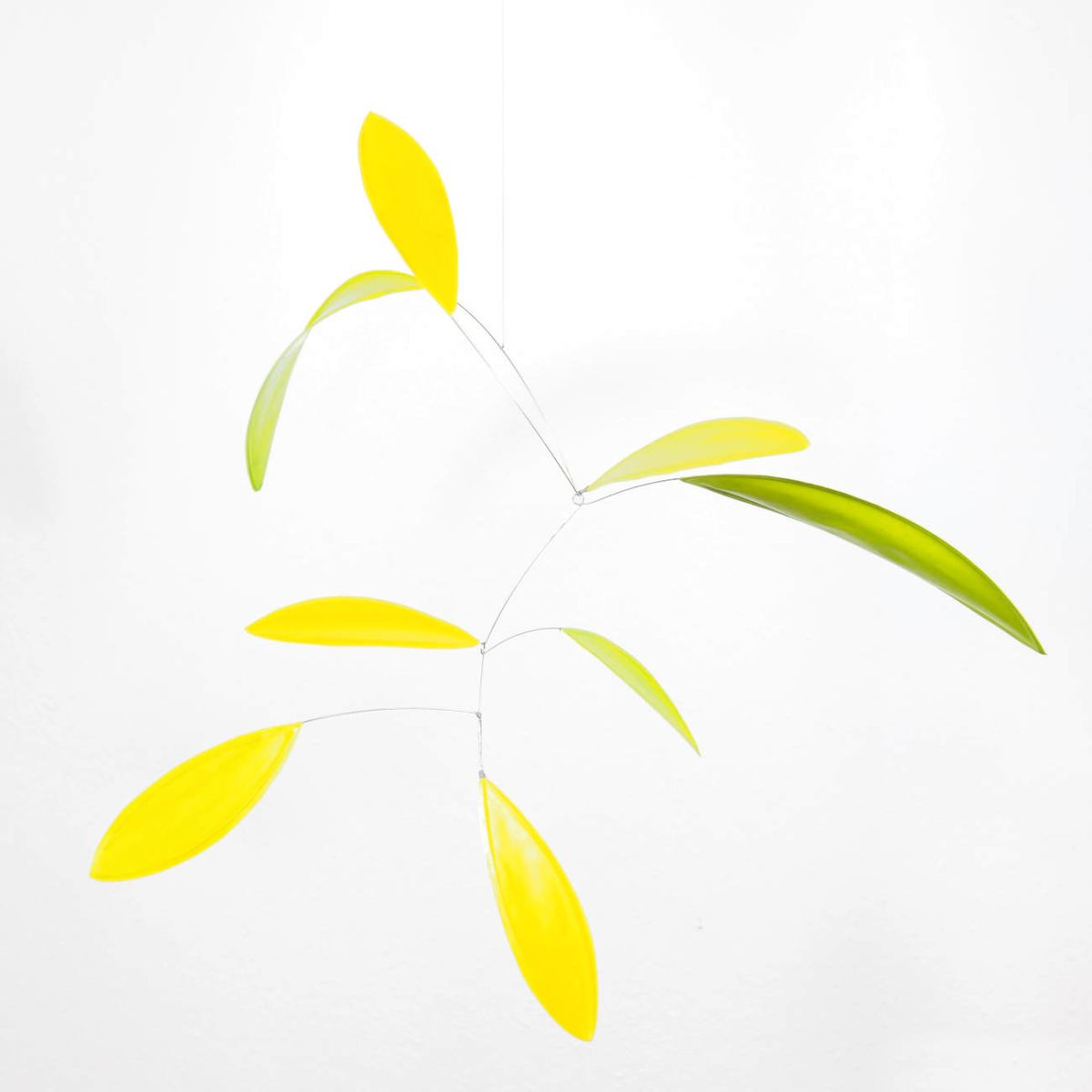 Delicate Handmade Leaf-Shaped Mobile "Little Green Leaf" (50 x 50 cm)