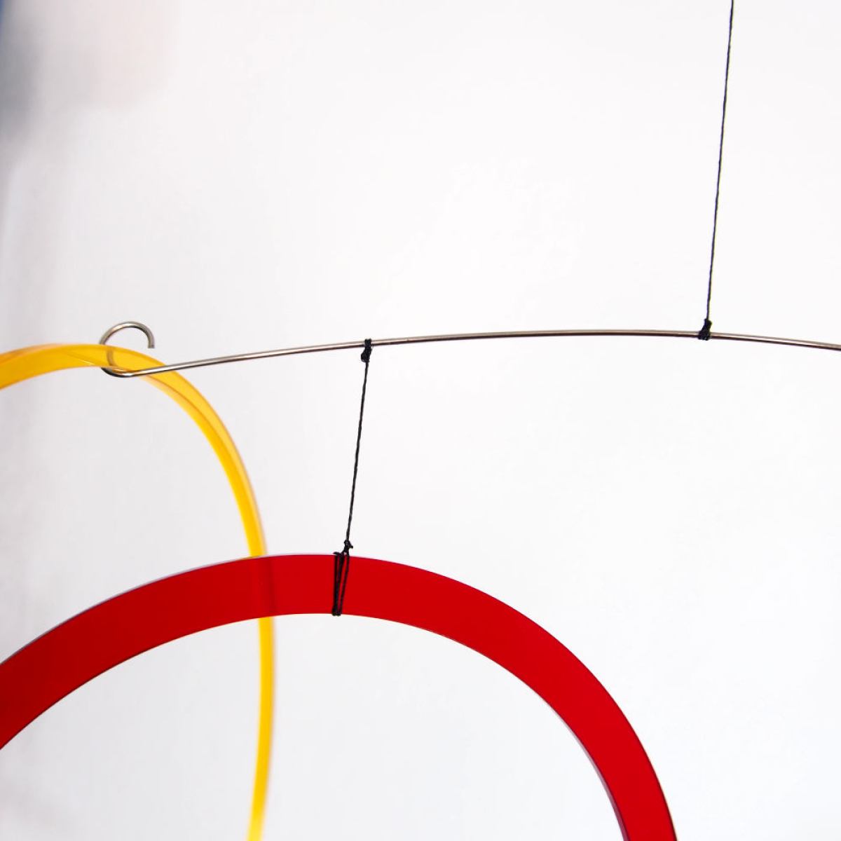 Kunst-Mobile "Vicos" (Orange / Rot) mit fünf Ringen (45 x 45 cm)