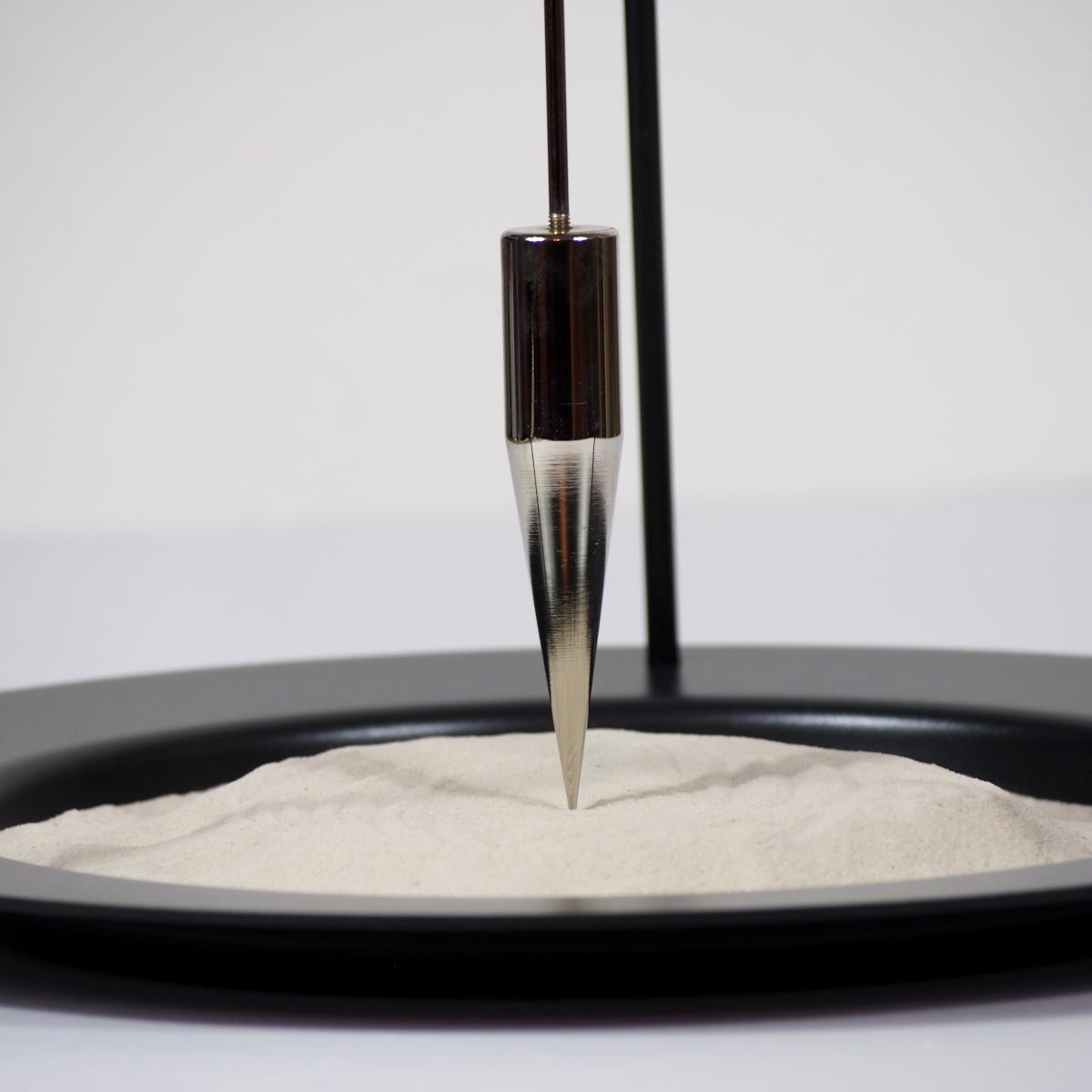 Standing Sand Pendulum made of Stainless Steel (Height 55 cm