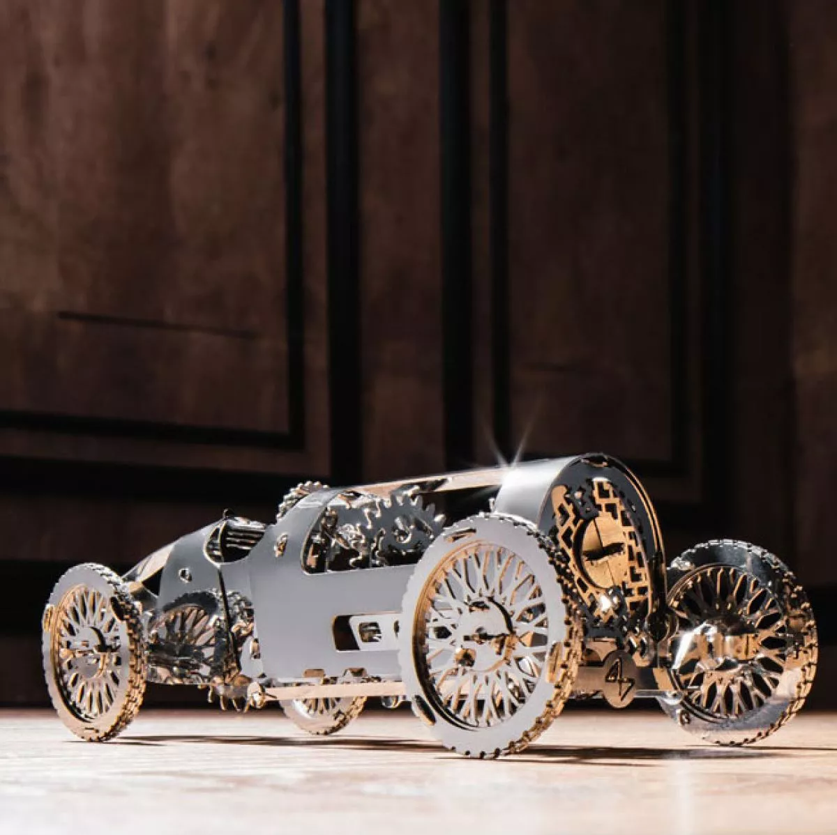 Silberpfeil – Historischer Rennwagen mit Federantrieb als Bausatz aus Metall