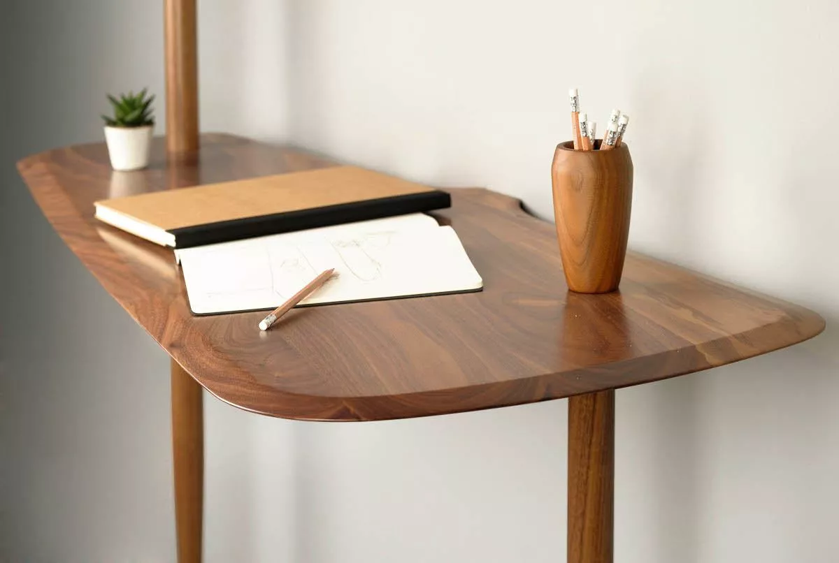 Design-Schreibtisch / Wandregal / Konsole mit Echtholzfurnier